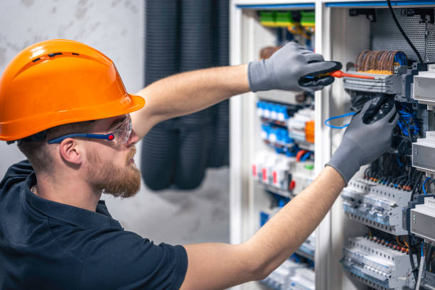 Best Commercial Electrician Services  in Bayboro, NC